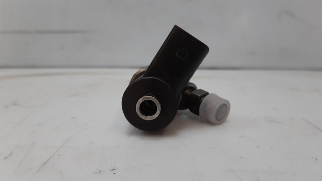 Injetor de injeção de combustível A6110700687 MERCEDES
