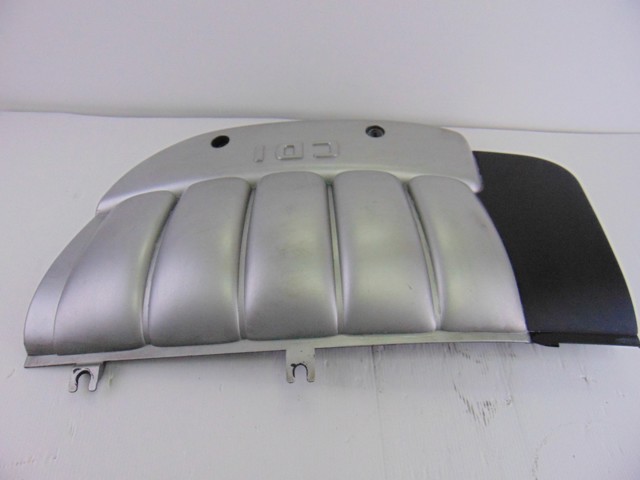 Tampa de motor decorativa A6120100767 MERCEDES