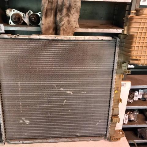 Radiador de esfriamento de motor A6385012801 MERCEDES