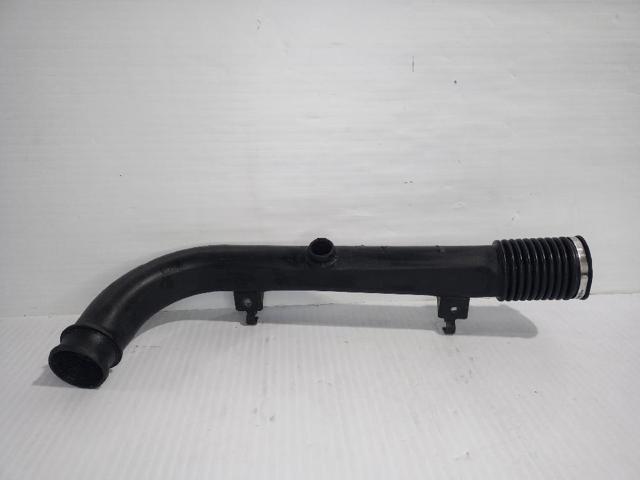 Cano derivado de ar, saída de filtro de ar A6385282482 MERCEDES