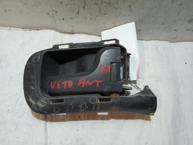 Maçaneta interna direita de braço da porta dianteira A63872705807C52 MERCEDES