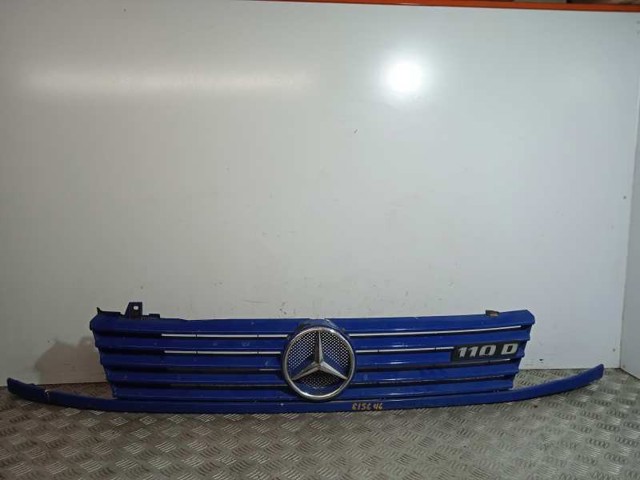 Grelha do radiador A6388880415 MERCEDES