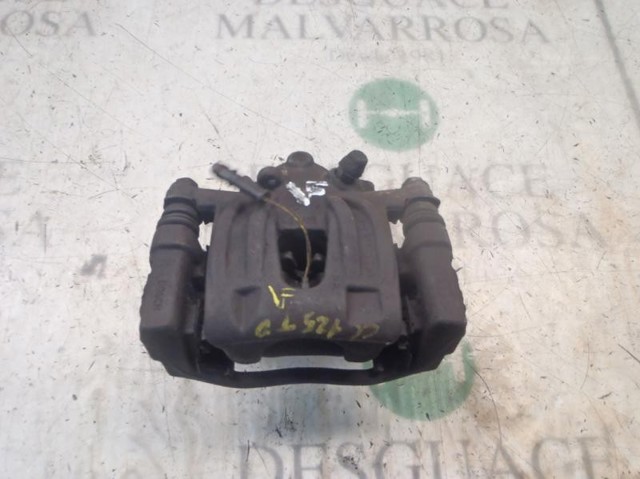 Suporte do freio traseiro direito A6394200383 MERCEDES