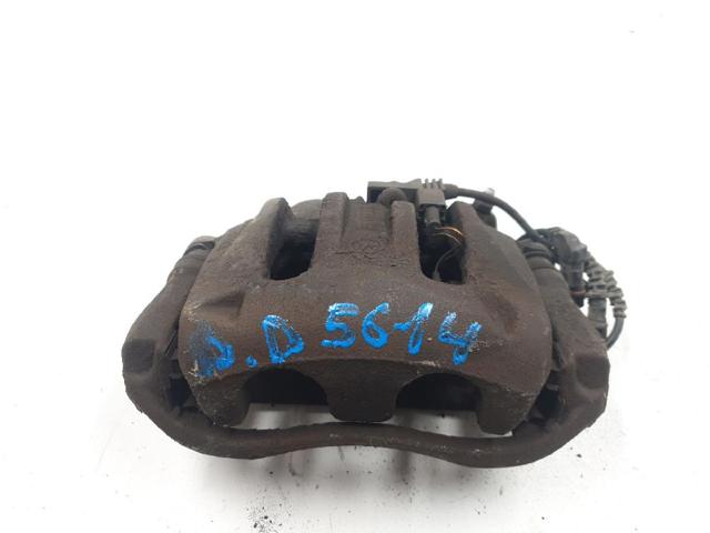 Suporte do freio dianteiro direito A6394200583 MERCEDES