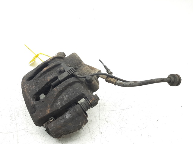 Suporte do freio dianteiro direito A6394200583 MERCEDES