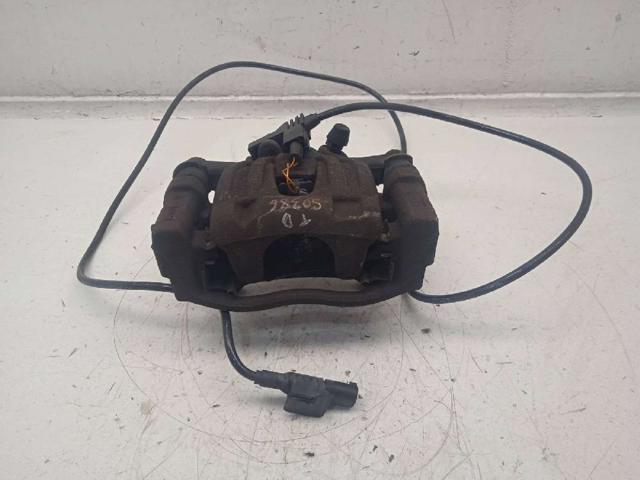 Suporte do freio traseiro direito A6394200983 MERCEDES