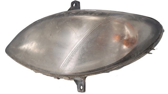 Luz esquerda A6398200161 MERCEDES