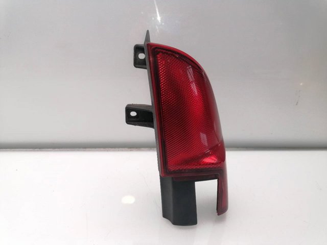 Lanterna traseira direita superior A6398201364 MERCEDES