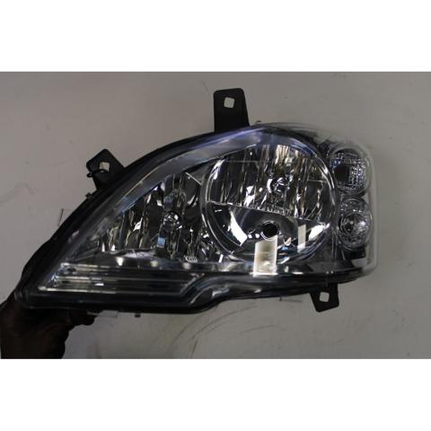 Luz esquerda A6398201861 MERCEDES
