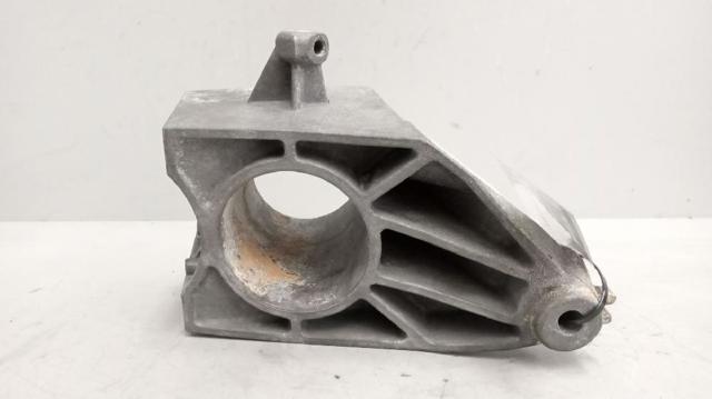 Consola de coxim (apoio) esquerda de motor A6462230404 MERCEDES
