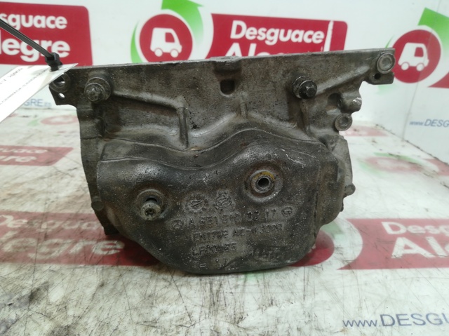 Tampa dianteira de cabeça de motor (CBC) A6510100217 MERCEDES