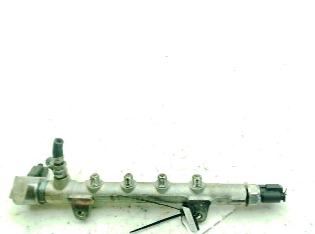 Distribuidor de combustível (rampa) A6510700800 MERCEDES