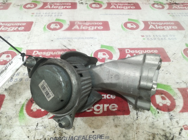 Consola de coxim (apoio) direita de motor A6512233504 MERCEDES