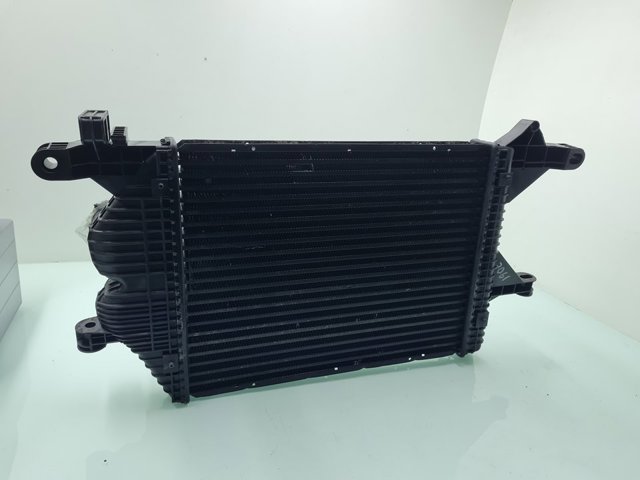 Radiador de intercooler A6685000500 MERCEDES