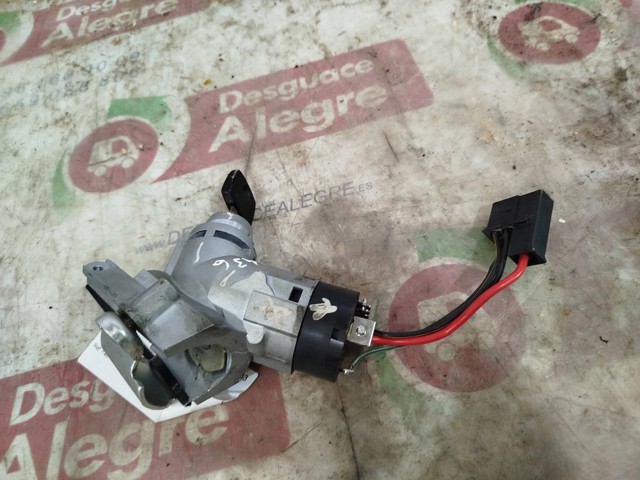 Fecho de ignição A9014600104 MERCEDES