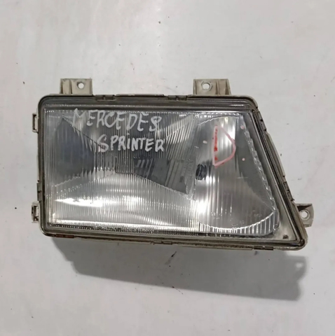 Luz direita A9018200261 MERCEDES