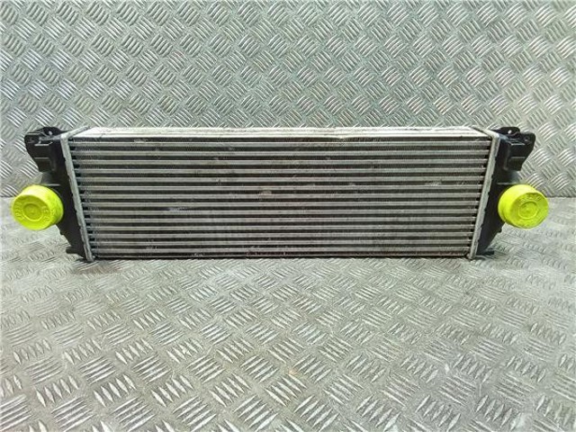 Radiador de intercooler A9065010101 MERCEDES