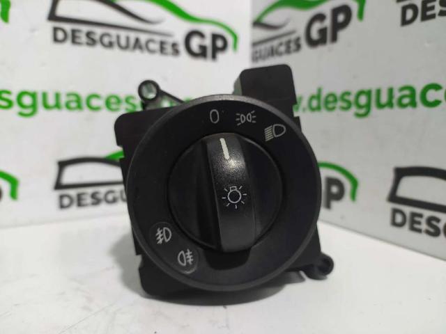 Comutador das luzes no "painel de instrumentos" A9065450304 MERCEDES