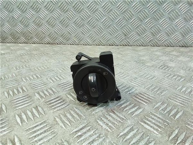 Comutador das luzes no "painel de instrumentos" A9065450304 MERCEDES