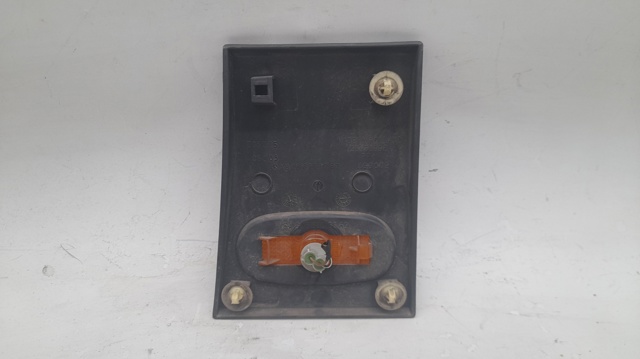 Placa sobreposta externa central direita de suporte de carroçaria A9066901282 VAG