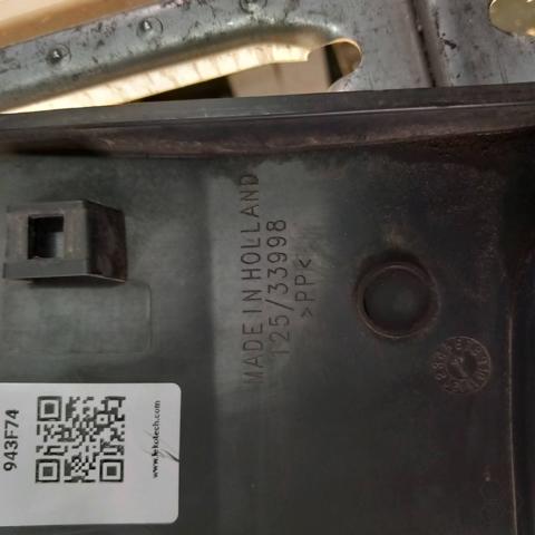 Moldura do pára-lama traseiro direito A90669033629B51 MERCEDES
