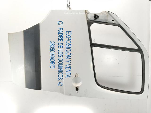 Porta dianteira esquerda A906720000528 MERCEDES