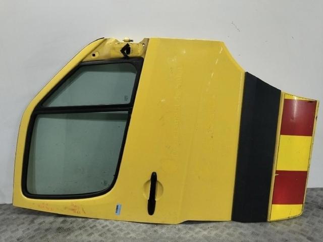 Porta dianteira direita A9067200105 MERCEDES