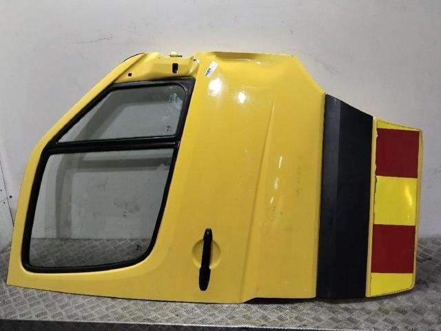 Porta dianteira direita A9067200105 MERCEDES