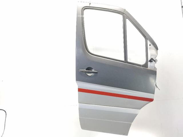 Porta dianteira direita A906720010528 MERCEDES