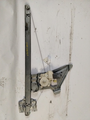 Motor de acionamento de vidro da porta dianteira direita A9067200146RH MERCEDES