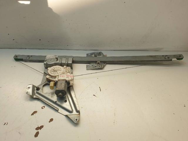 Motor de acionamento de vidro da porta dianteira direita A9067200146RH MERCEDES