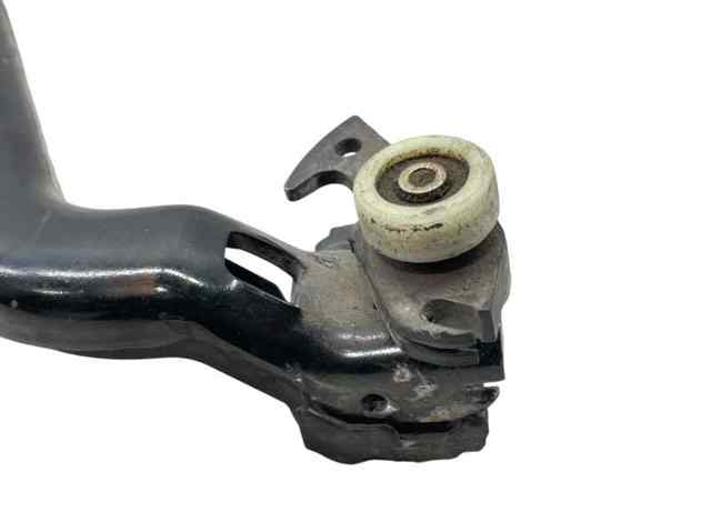 Rolo direito inferior da porta lateral (deslizante) A9067600547 MERCEDES