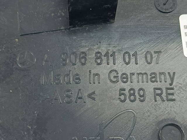 Consola de fixação de espelho de retrovisão direito A9068110107 MERCEDES