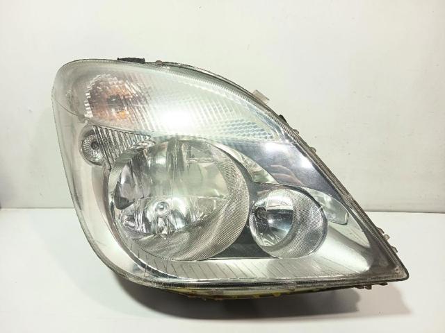 Luz direita A9068200261 MERCEDES