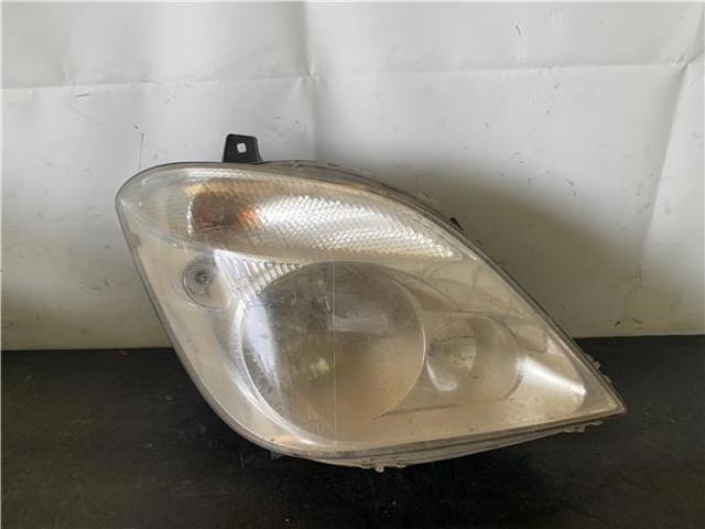 Luz direita A9068200261 MERCEDES