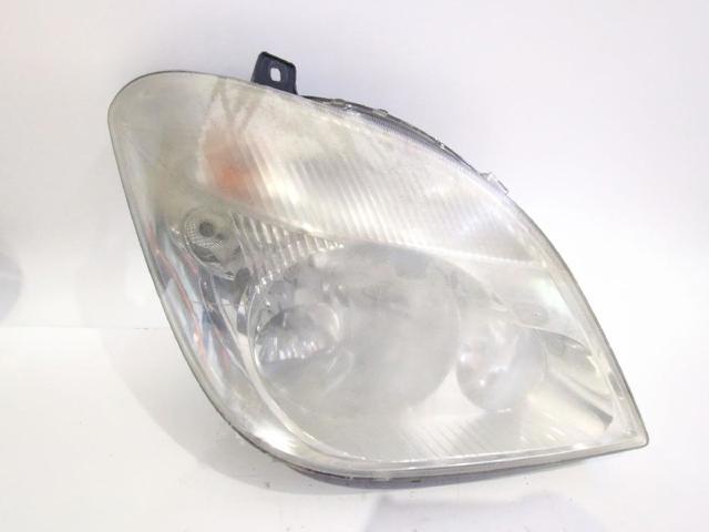Luz direita A9068200661 MERCEDES