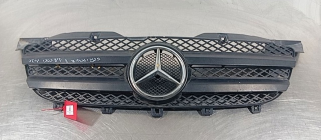Grelha do radiador A9068800385 MERCEDES