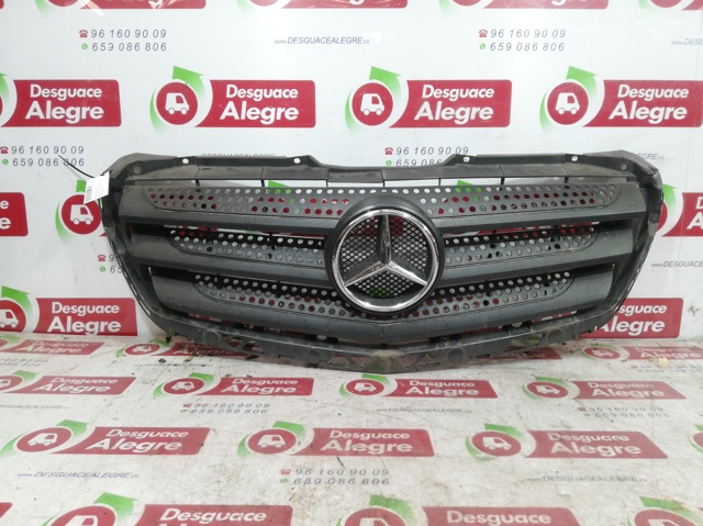 Grelha do radiador A9068880523 MERCEDES