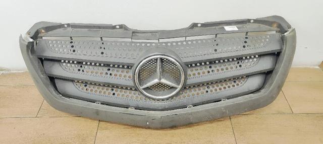 Grelha do radiador A9068880523 MERCEDES