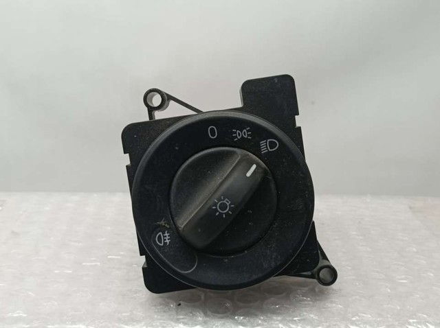 Comutador das luzes no "painel de instrumentos" A9069052401 MERCEDES