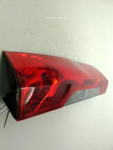 Lanterna traseira esquerda A9108200000 MERCEDES
