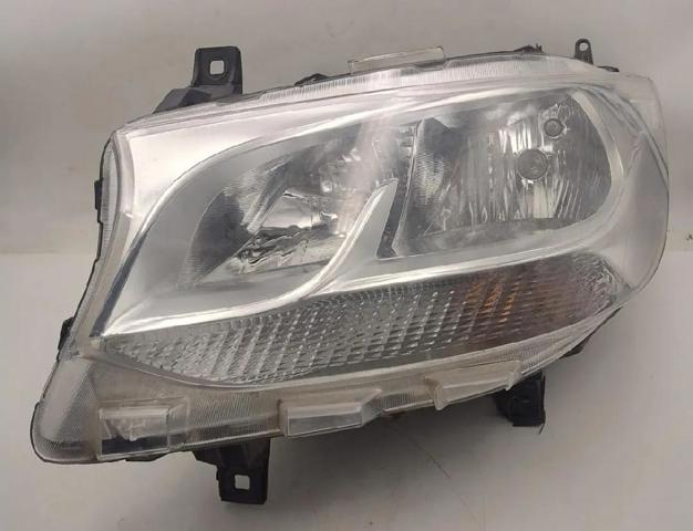 Luz esquerda A9109060000 MERCEDES