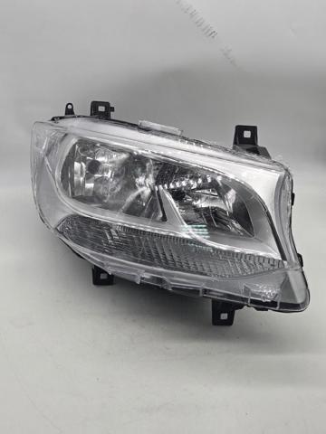 Luz direita A9109060100 MERCEDES