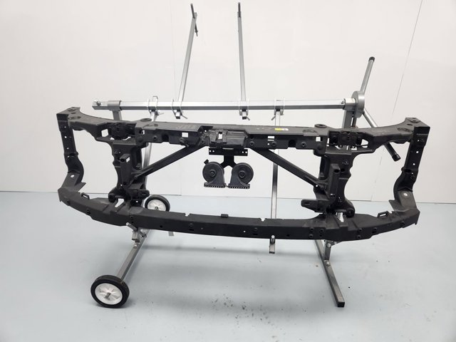 Suporte do radiador montado (painel de montagem de fixação das luzes) AH2216E144AB LAND ROVER
