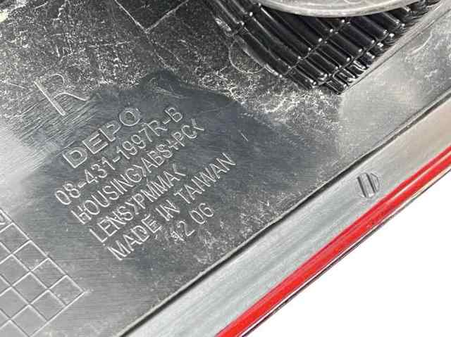 Lanterna traseira direita externa AM5113404BF FORD