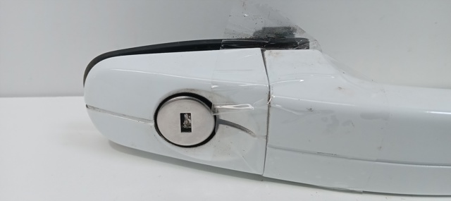 Maçaneta dianteira direita da porta externa AM51U22404CA FORD