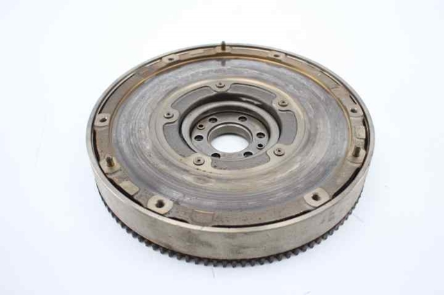 AV616477CE Ford