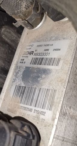 Radiador de esfriamento, Caixa Automática de Mudança AW837A095AA JAGUAR