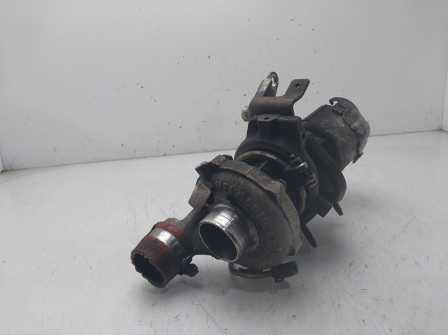 AX2Q6K682CA Land Rover