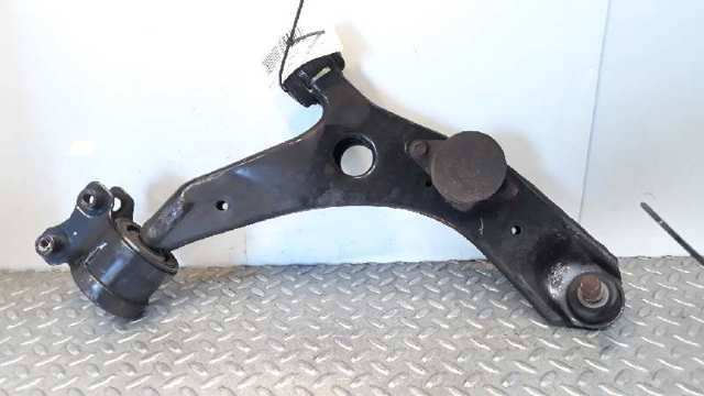 Braço oscilante inferior direito de suspensão dianteira B32H34300D MAZDA